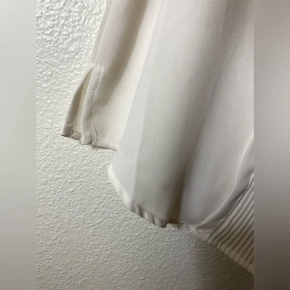 NWT Banana Republic Blouse - Picture 9 of 9